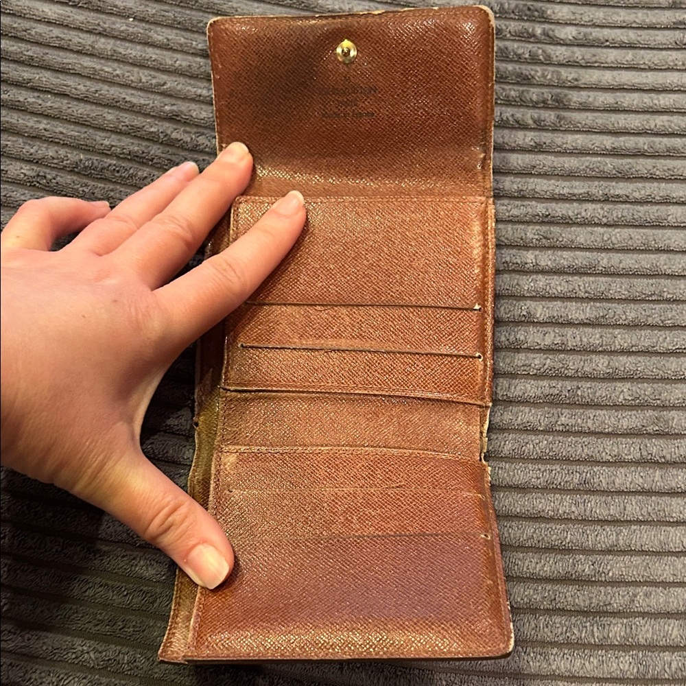 Louis Vuitton Monogram Snap Wallet - Picture 9 of 12